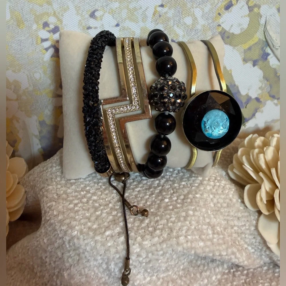 #678‎ “Golden Nights” 11pc Jewelry Bundle Set - Black and Gold Glam Night